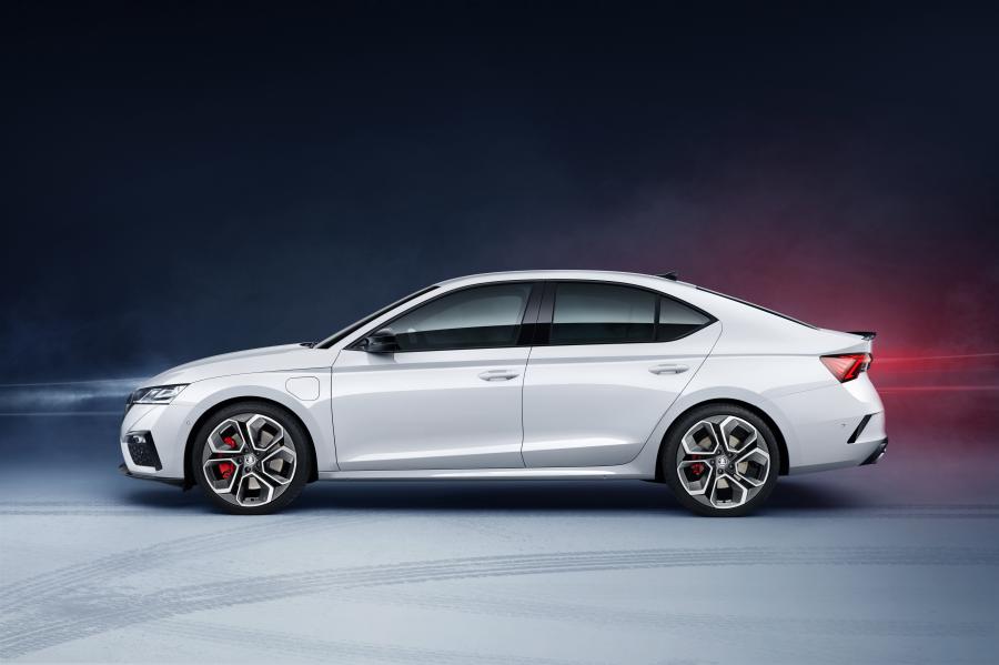  Skoda Octavia RS iV 2020 года  (WW) (фото 2 из 40)